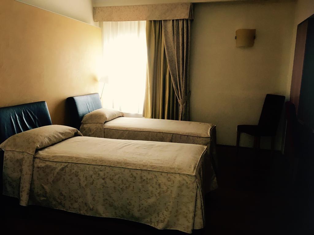Hotel Dimora Del Barone Romagnano Sesia Zewnętrze zdjęcie